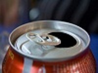Российских военных обязали вернуть долг компании Coca-Cola за семь тысяч бутылок газировки